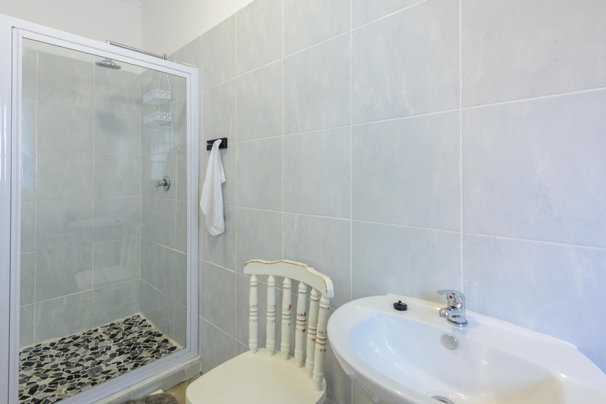 Zesty Guesthouse Port Edward Habitación foto